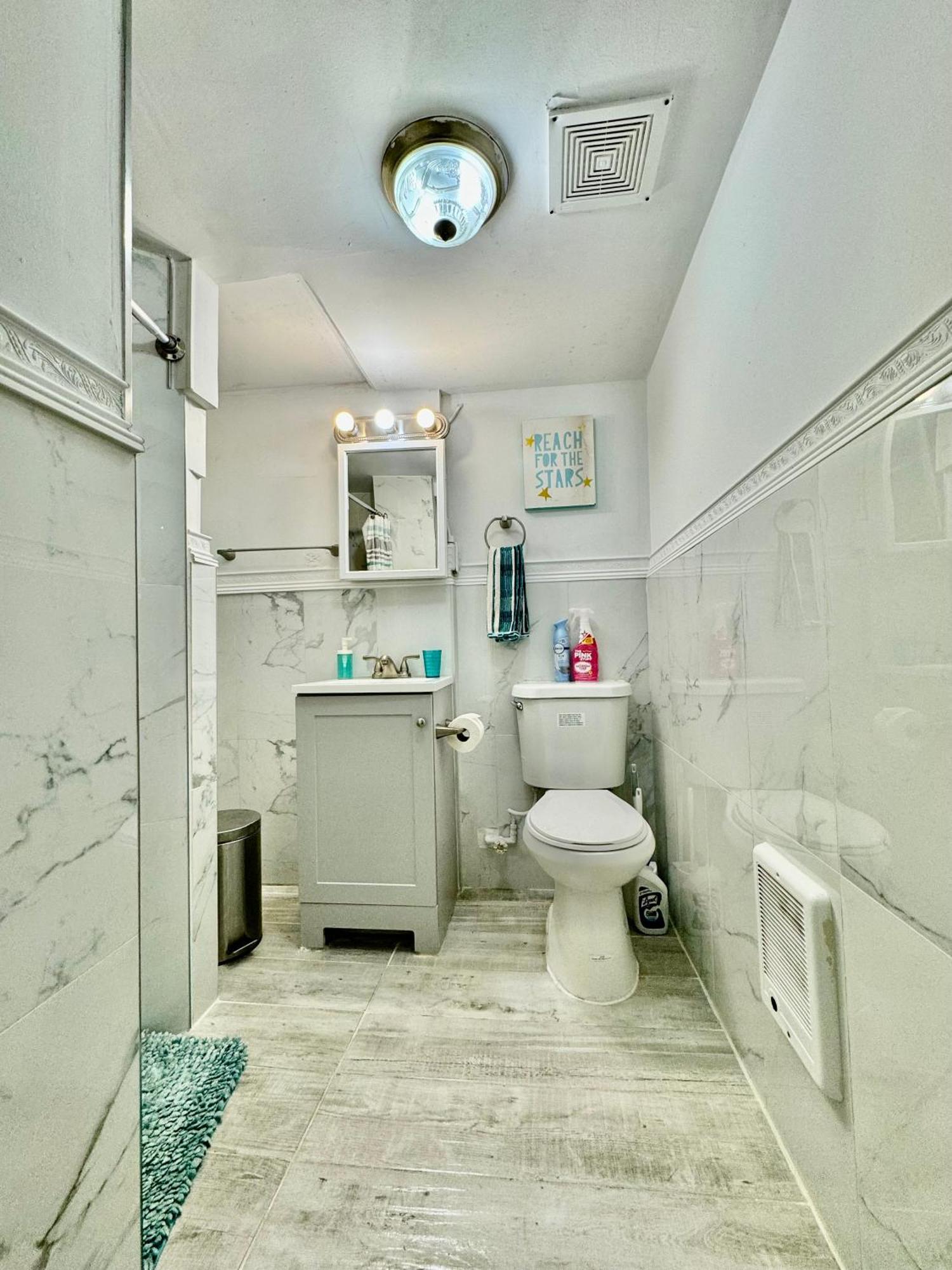 Cozy Private Room With Shared Bathroom On The 1St Floor - Conveniently Located Near Seatac Airport And Downtown Сиатъл Екстериор снимка