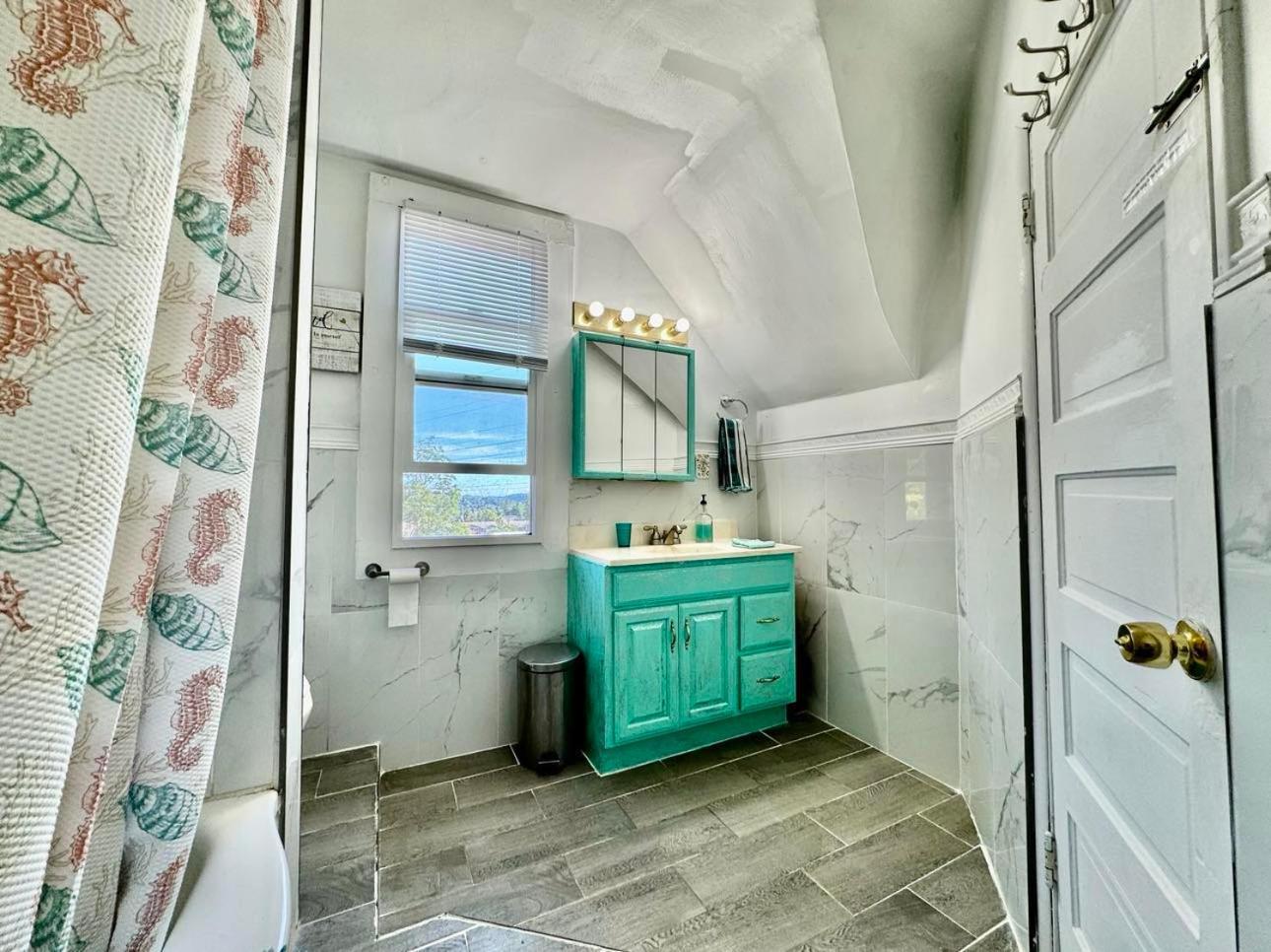 Cozy Private Room With Shared Bathroom On The 1St Floor - Conveniently Located Near Seatac Airport And Downtown Сиатъл Екстериор снимка